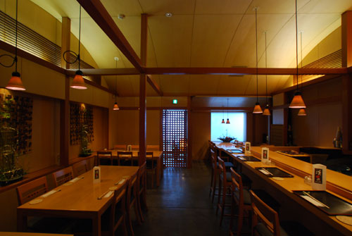 濱乃井店内